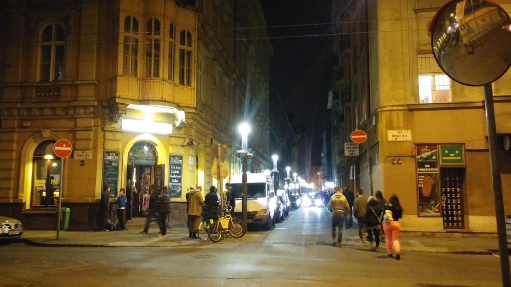 Sleepover City Center Apartment Budapest Bilik gambar