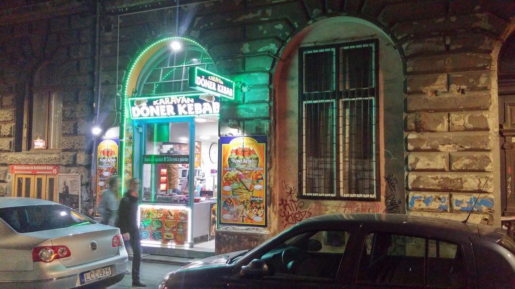 Sleepover City Center Apartment Budapest Bilik gambar