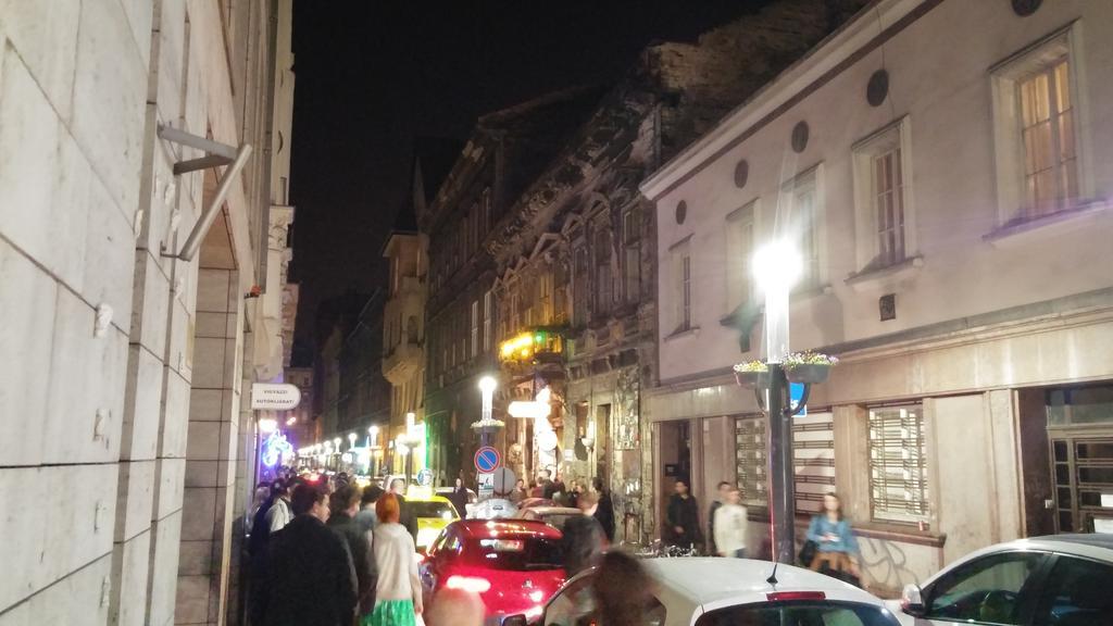 Sleepover City Center Apartment Budapest Luaran gambar